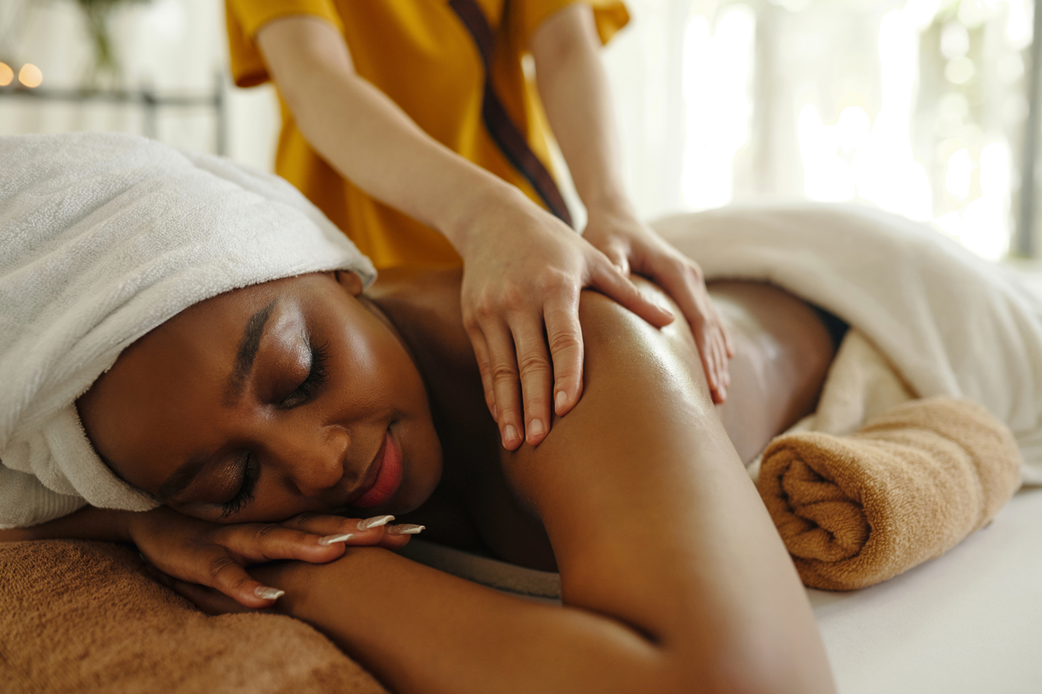 Gentle oncology-supportive massage