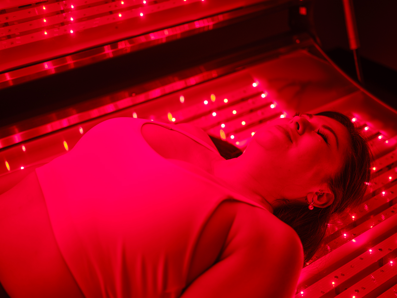 Full-body red light therapy on the Trifecta Pro 450 in Liberty, NC
